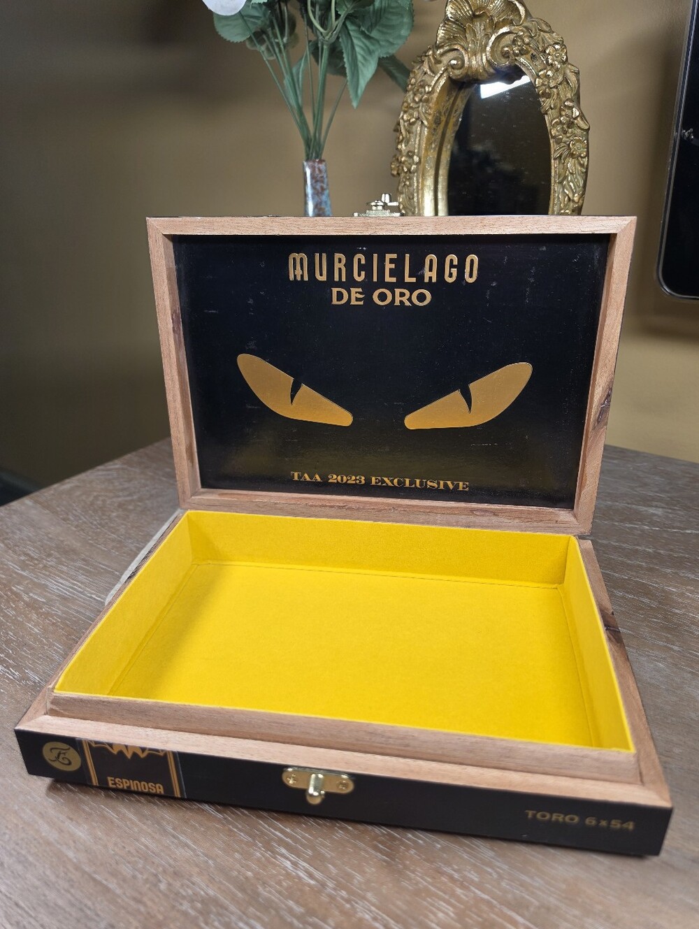 MURCIELAGO DE ORO Monster Handcrafted Cigar Box Purse NWT! - Picture 2 of 9